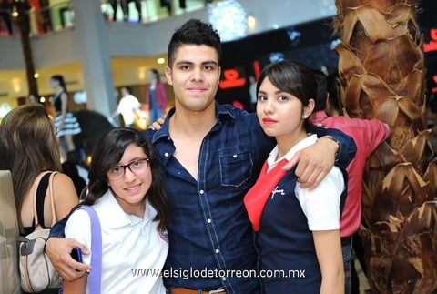 15102014 Sofía, Cristian y Fanny.