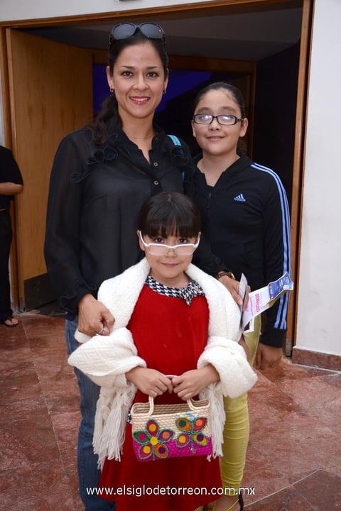 18102014 Sofía, Ángela y Valentina.