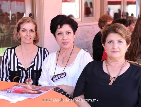 21102014 Martha, María Elena y María Dolores.