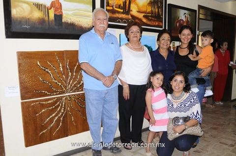 22102014 Yolanda Álvarez Muñiz con su familia.