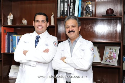 23102014 Dr. Gerardo Espino y Dr. Alberto Pérez Canedo.