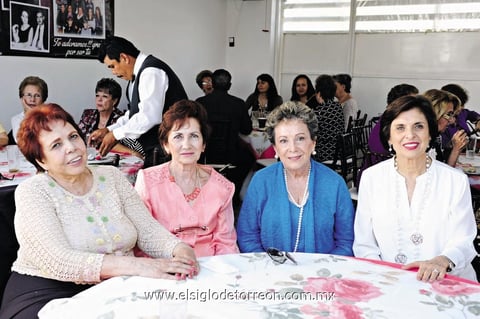 29102014 EN FIESTA DE CUMPLEAñOS.  Alicia, Mary Carmen, Marisa y Arcelia.