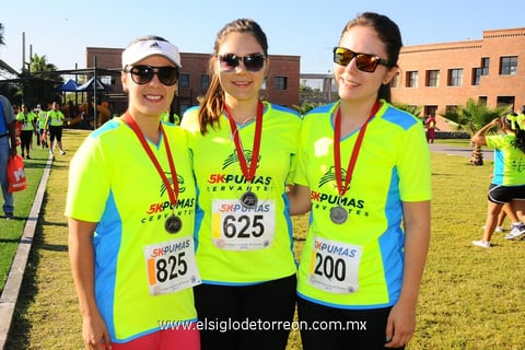 30102014 Daniela, Lily y Denkie.