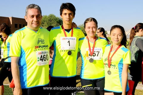 30102014 Roberto, Emerson, Angélica y Frida.