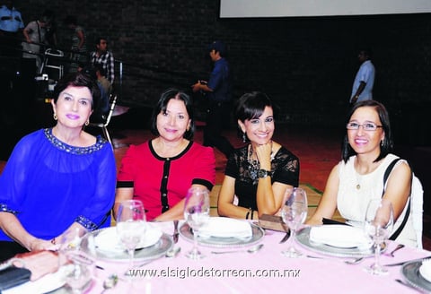 02112014 ENTRE AMIGAS.  Bety, Elsa, Cecy y Adriana.