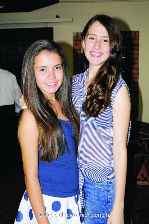 02112014 MUY GUAPAS.  Lorena y Ximena.