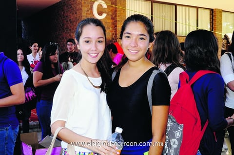 02112014 UNIVERSITARIAS.  Vanessa Campa y Fernanda Martínez.
