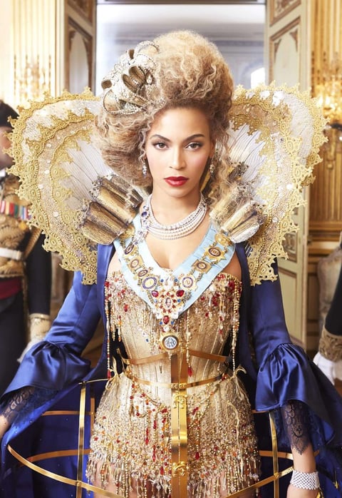 La cantante estadounidense Beyoncé fue la mujer que mayores ingresos tuvo en el mundo de la producción musical en el año 2014.