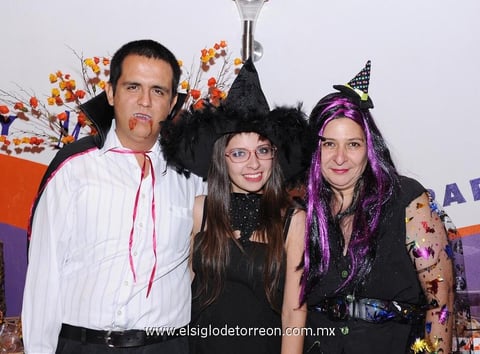 06112014 Jesús, Marisol y Rosy Jazmín.