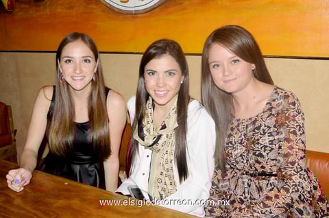 07112014 Julieta, Marian y Sara.