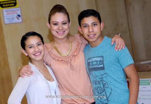 10112014 Danna, Annel y Alex.