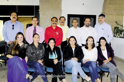 13112014 AGRADABLE REUNIóN.  En un hotel de la ciudad, docentes del Instituto Tecnológico de La Laguna tuvieron un desayuno laboral.