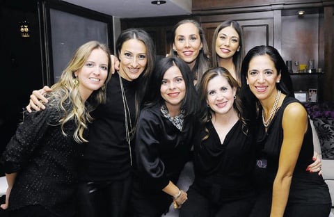 Sonia, Lilia, Brenda, Pily, Mónica, Valeria y Mayté.