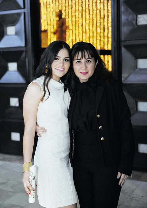 Ana Isabel y Mónica.