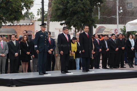 El acto cívico arrancó con una ceremonia a las 8:30 horas donde se narraron fragmentos de la Revolución Mexicana con la presencia de Miguel Ángel Riquelme, y el representante del Ejército Mexicano.