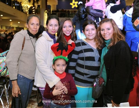 15112014 Amalia, Diana, Alejandra, Natalia, Silvia y Areli.
