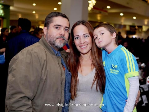15112014 Gustavo, Marisol y Patricio.
