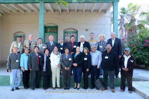 23112014 AMENA REUNIóN.  En el  Congreso de la Crónica Regional 2014, se eligió a la nueva mesa directiva de la Asociación de Cronistas, Narradores e Investigadores de la Historia, Región Lagunera Coahuila-Durango A.C.