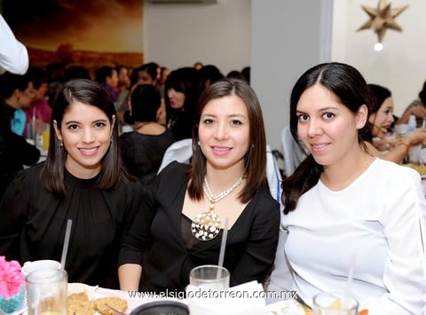 27112014 Karina, Priscila, Monserrat y Alondra.