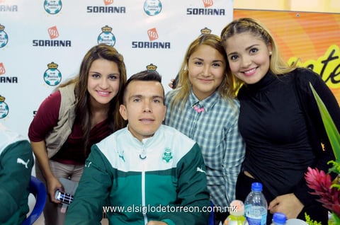 28112014 Mónica, 'Chato' Rodríguez, Sara y Mayra.