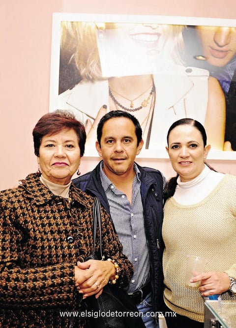 29112014 Anita, Enrique y Mónica.