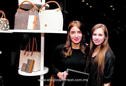 29112014 Cristina y Vanessa.