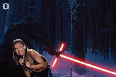 EL susto de Ariana Grande también se hizo presente en una batalla de Star Wars.