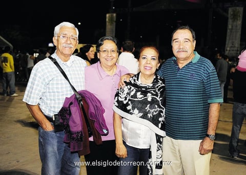 04122014 EN RECIENTE EVENTO.  Diana, Juanita, Sandra, Carmen, Ana y Martha.