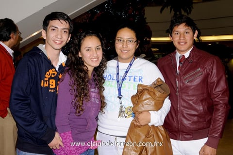 04122014 Amigas de paseo.