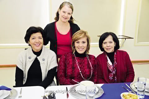 08122014 Lupita, Paty, Adriana y Elisa.