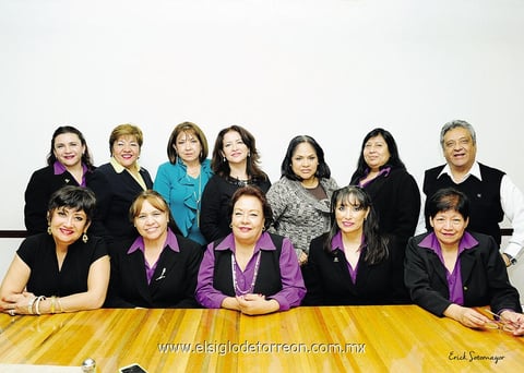07122014 Cristina Díaz E., Bertha Jaramillo, Josefina Vélez M. Laura Villarreal M., Susana Ibarra C., María del Socorro Muñoz A., Rosa Angélica Gutiérrez C., Hugo A. Aguilar E., Ma. del Consuelo Rodríguez, Mercedes López R., Evangelina Álvarez M. y Ma. del Refugio Rodríguez H.- Érick Sotomayor Fotografía