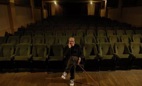 03 de agosto | Manuel Martínez Carril. El crítico de cine, periodista y profesor uruguayo falleció a los 76 años de edad.