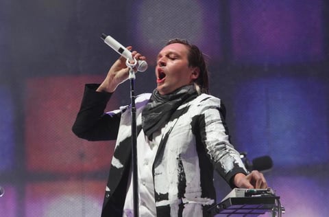 28 de marzo | Vive Latino. Arcade Fire, Ely Guerra y Los tres fueron los encargados de cerrar el segundo día de actividades del Festival Iberoamericano de Cultura Musical Vive Latino 2014 .