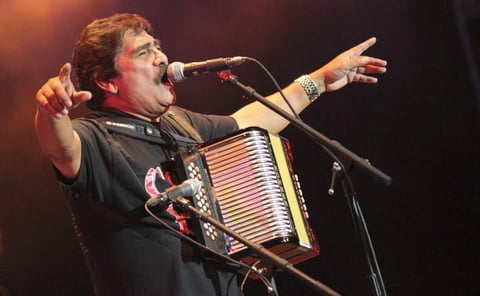 17 de mayo | Celso Piña. El recientemente fallecido escritor Gabriel García Márquez fue uno de los protagonistas del concierto del regiomontano Celso Piña, ya que éste le hizo un homenaje en el Plaza Condesa.