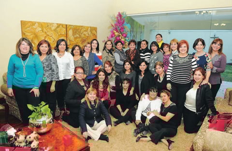 12122014 Integrantes del Club de JardinerÃ­a Clivia pasaron un rato muy agradable en su tradicional posada.