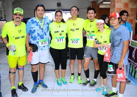 11122014 Equipo de corredores 'Run 4 Fun'.