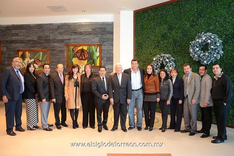 13122014 RECONOCEN SU TRAYECTORIA.  Jesús Sotomayor  recibió merecido reconocimiento.