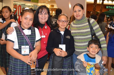 15122014 Monica, Cecilia, Juanis, Ariadna y Axel.