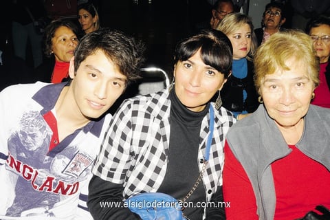 15122014 José Luis, Gloria y Conchita.
