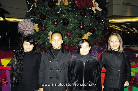 15122014 Desireé, Marisol, Alondra y Alejandra.