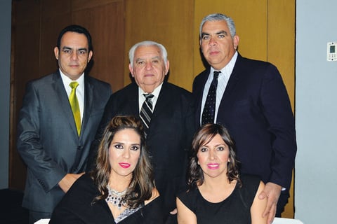 12122014 Cristina CantÃº y Lucho Petron. Tina Zugasti de Rivera, Jorge Rivera, Laura V. de Rivera, Sergio Rivera y Jorge Rivera. Roberto Salum y MaytÃ© Cota.
