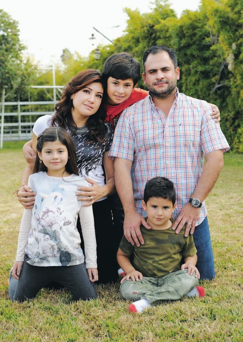 12122014 Silvia, CÃ©sar, Diego y Daniel. Laura, Pablo, Eduardo, Ana Laura y Fer.