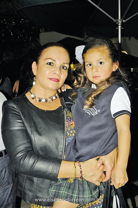 16122014 Yolanda y Valeria.