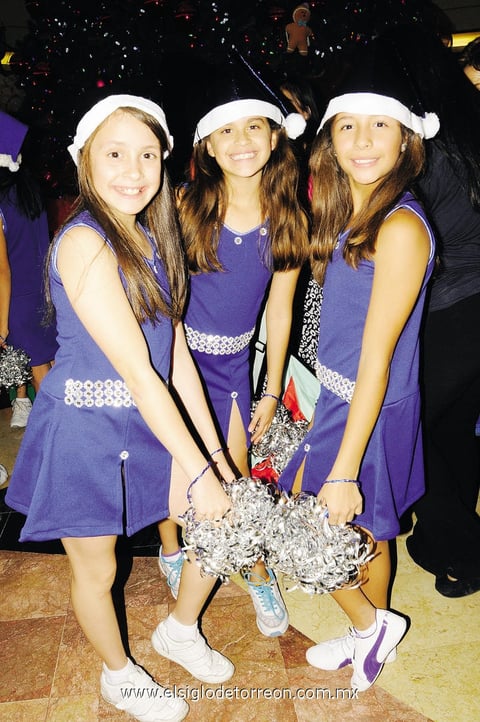 16122014 Hannah, Emma y Marygaby.