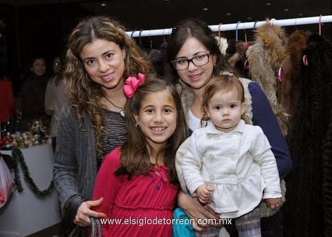 17122014 Erandi, Regina, Julia y Yunuel.