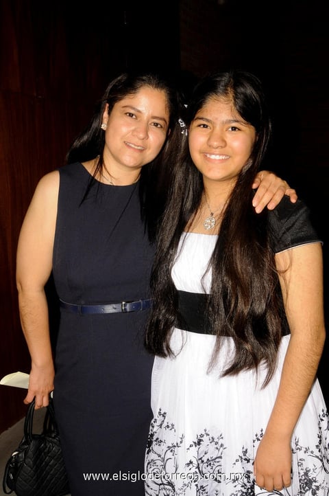 17122014 Andrea y Tere.