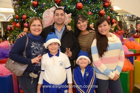 21122014 Miriam, Manuel, Dael, Martha, Naomi y Emiliano.