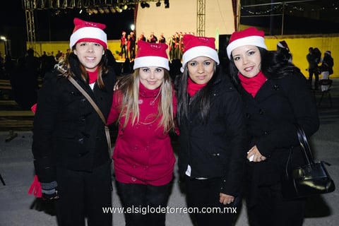 21122014 Blanca, Daniela, Marcela y Sayra.
