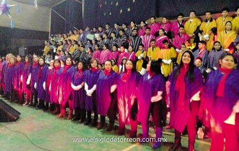 21122014 Colegio Benavente concluye el año con una emotiva posada navideña.