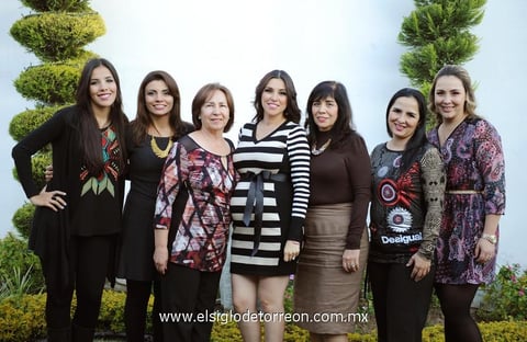 21122014 'BABY SHOWER'.  Marisol Escárcega de Becerra acompañada de Lety de Escárcega, Lupita Padilla, Lety y Ale Escárcega y Lupita y Cecy Becerra.